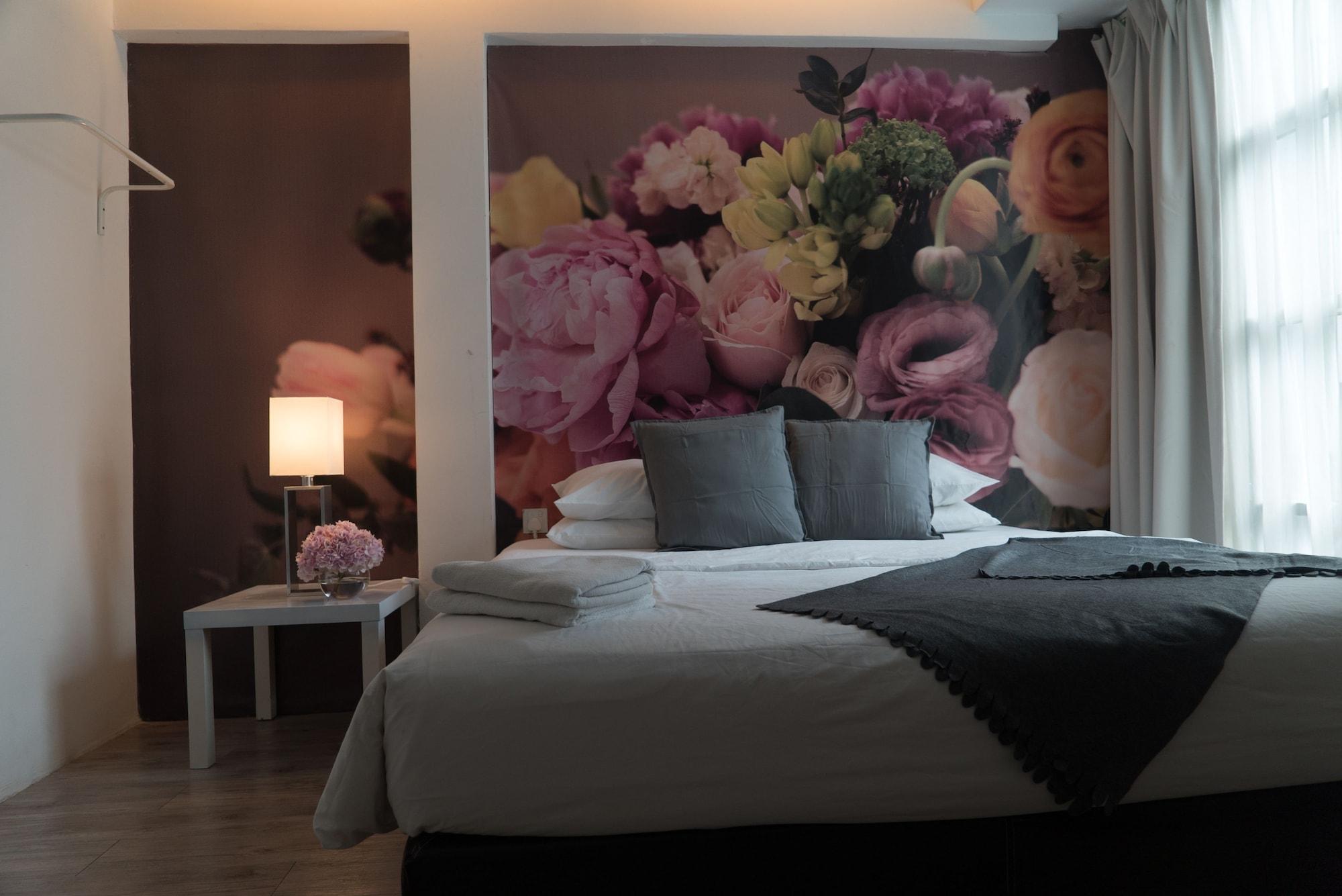 วี การ์เดน โฮเต็ล Hotel กัวลาลัมเปอร์ ภายนอก รูปภาพ