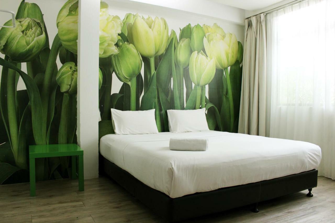 วี การ์เดน โฮเต็ล Hotel กัวลาลัมเปอร์ ภายนอก รูปภาพ
