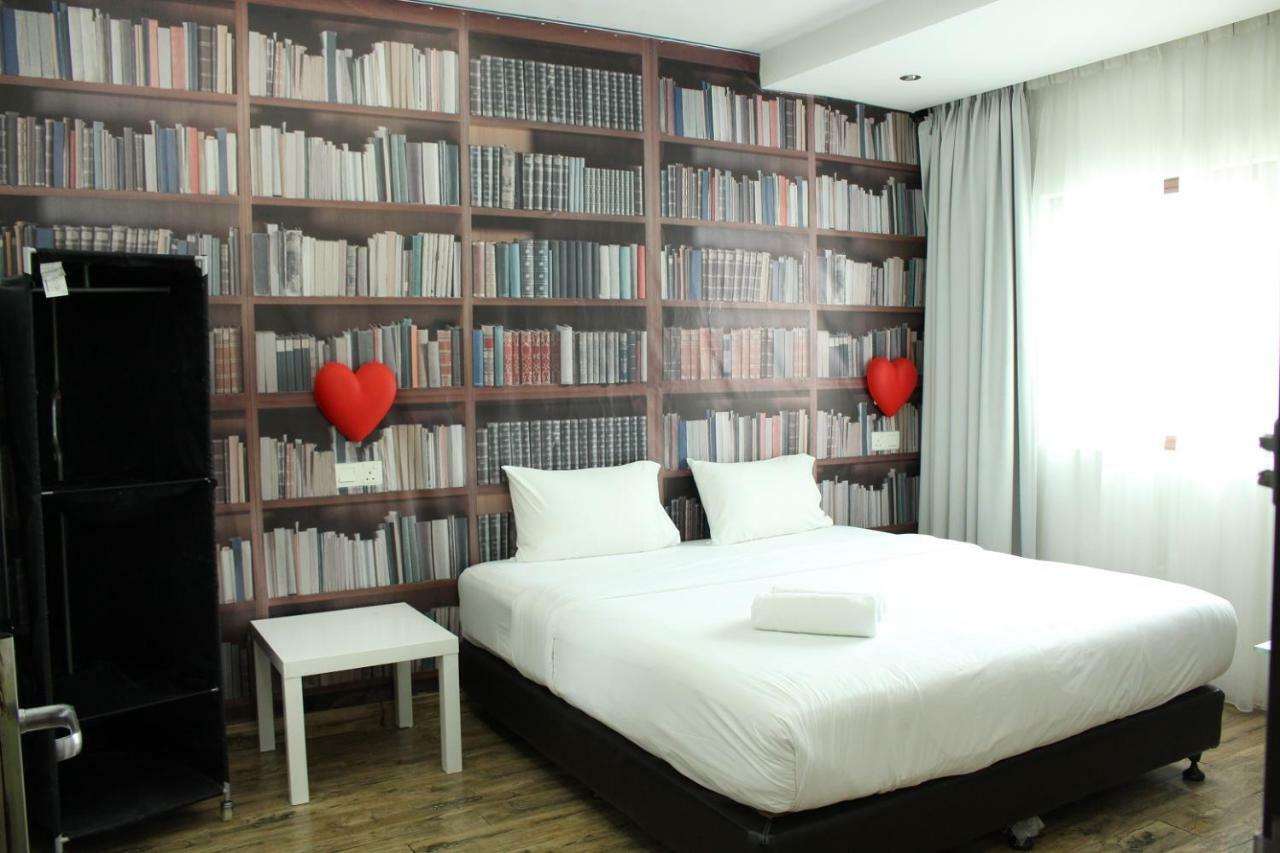 วี การ์เดน โฮเต็ล Hotel กัวลาลัมเปอร์ ภายนอก รูปภาพ